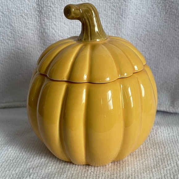 Vintage Hallmark‎ Pumpkin Ceramic Candle Holder w/ Lid - Picture 1 of 9